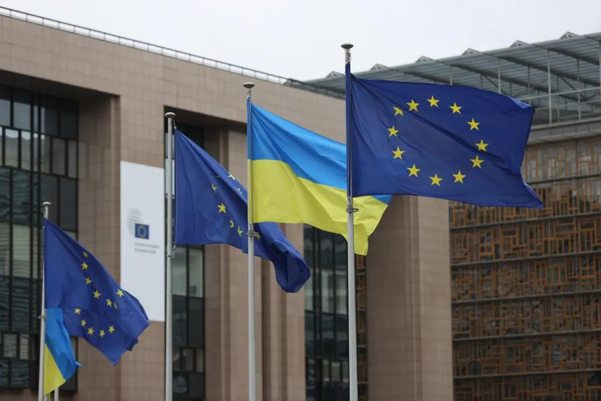 Председатель Европейского совета Антониу Кошта в соцсети X заявил, что Евросоюз продвинулся в реализации стратегии по «справедливому и устойчивому миру» в Украине, опирающейся на усиление давления на Россию и поддержку Киева.