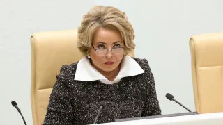Спикер Совфеда Валентина Матвиенко на форуме «Малая родина — сила России» заявила, что для преодоления депопуляции россиянам нужно переселяться из мегаполисов в просторные дома по всей стране, заводить большие семьи и массово сажать цветы во дворах, на фоне рекордного за десятилетия падения рождаемости.