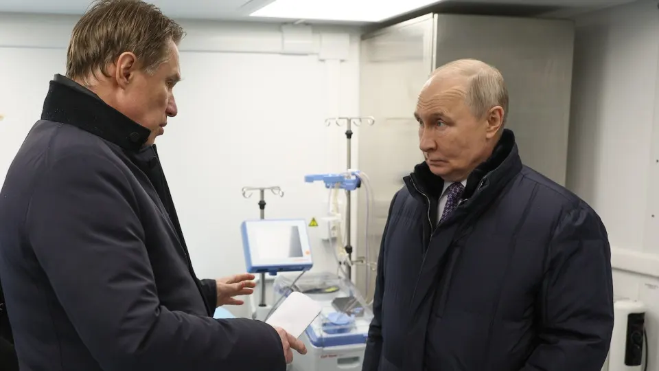 Президент потребовал от Минздрава увеличить охват диспансеризации репродуктивного здоровья мужчин и женщин на фоне многолетнего снижения рождаемости и падения числа родившихся.