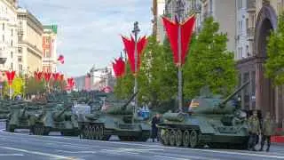 Военные приоритеты радикально изменили российскую экономику, усилив сырьевую зависимость, неравенство и роль ВПК. Даже после прекращения боевых действий ключевые проблемы сохранятся, а успешный переход потребует одновременных институциональных реформ, инвестиций в человеческий капитал и учета интересов миллионов людей, зависящих от военной экономики.