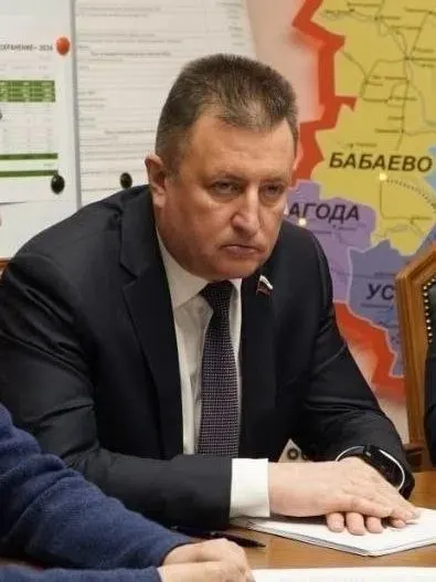 Законопроект лишит общие собрания собственников возможности устанавливать плату ниже регионального минимума — голосовать можно будет только за её повышение. Это приведёт к дополнительным расходам для жителей десятков домов, при этом в инициативе нет ограничения максимального тарифа.