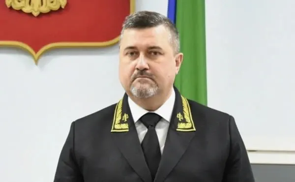 Щукин ушёл в почётную отставку; ранее его предлагали кандидатом на пост главы Дагестана, и эту кандидатуру поддержал президент.