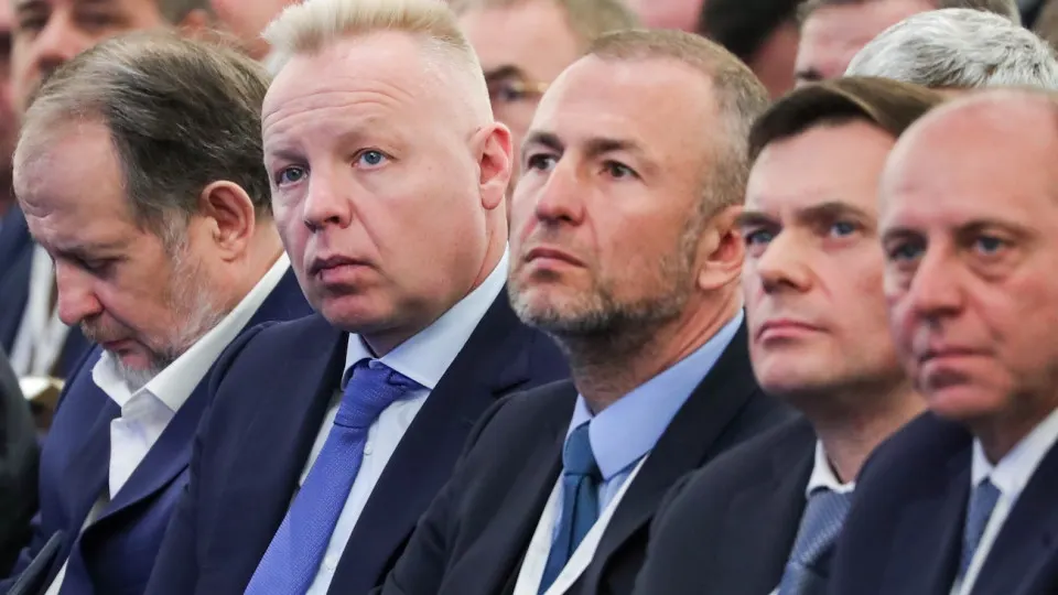 Российский союз промышленников и предпринимателей предложил закрыть от публикации в сети судебные акты и данные по делам, где компании требуют возмещения убытков от западных санкций. Инициатива вызывает споры из‑за принципа гласности и возможного влияния на инвестиционный климат.