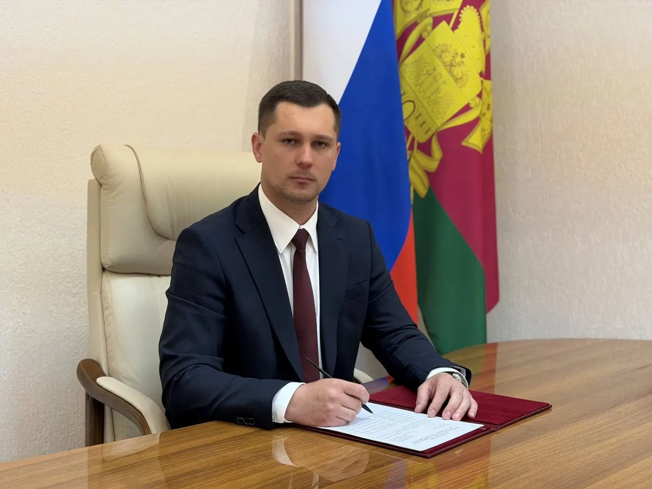 Назначен новый глава министерства гражданской обороны и чрезвычайных ситуаций Краснодарского края; его предшественник арестован и ожидает суда.