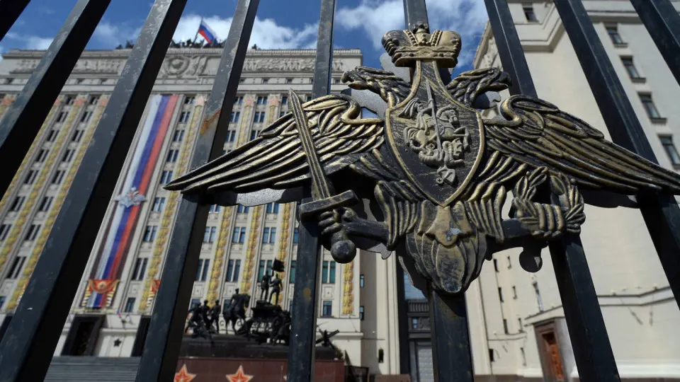 Минобороны хочет получать в непосредственное распоряжение акции, землю, технику и оборудование национализированных предприятий стройиндустрии, чтобы быстрее задействовать их мощности для гособоронзаказа.
