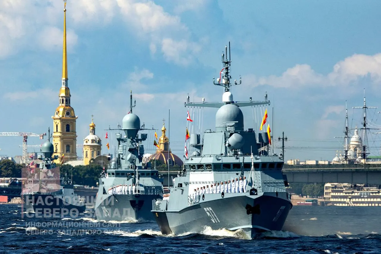 Минобороны приняло решение не проводить главный военно-морской парад в Петербурге — это уже вторая отмена или сокращение мероприятия за последние годы.