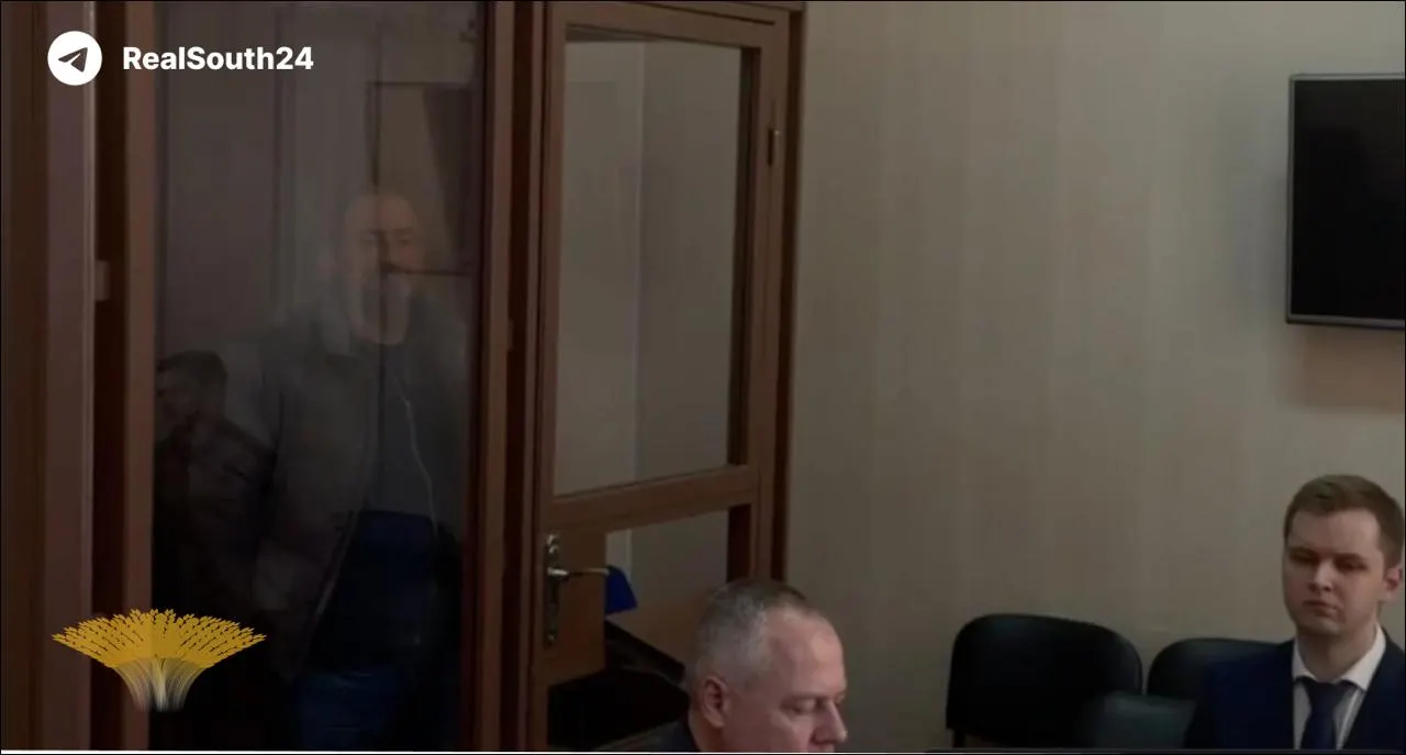Экс-министр задержан по обвинению в мошенничестве: следствие считает, что он фиктивно числился в медуниверситете и получил более 7 млн рублей. При обысках изъяли активы на сумму свыше 1 млрд рублей, приказ об увольнении уже вступил в силу.
