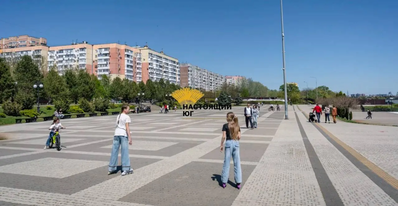 Мэрия передала в безвозмездное пользование 7 200 м² Рождественской набережной в Юбилейном приходу для строительства собора на 10 лет — решение не публиковали, хотя 99% участников публичных обсуждений были против.
