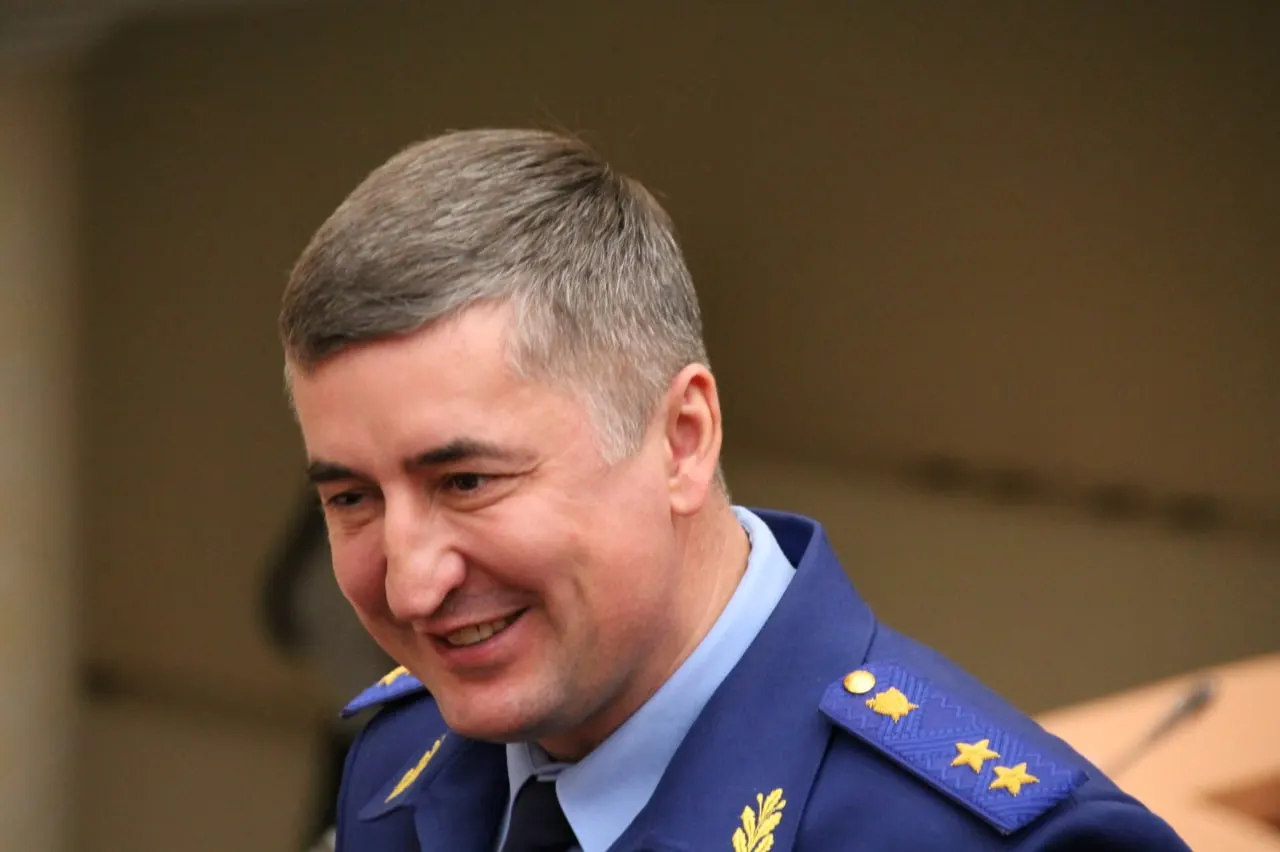 Указ президента от 28 июня переводит Сергея Филипенко на пост прокурора Воронежской области на пятилетний срок; на его место в Саратове назначен Роман Пантелеев.