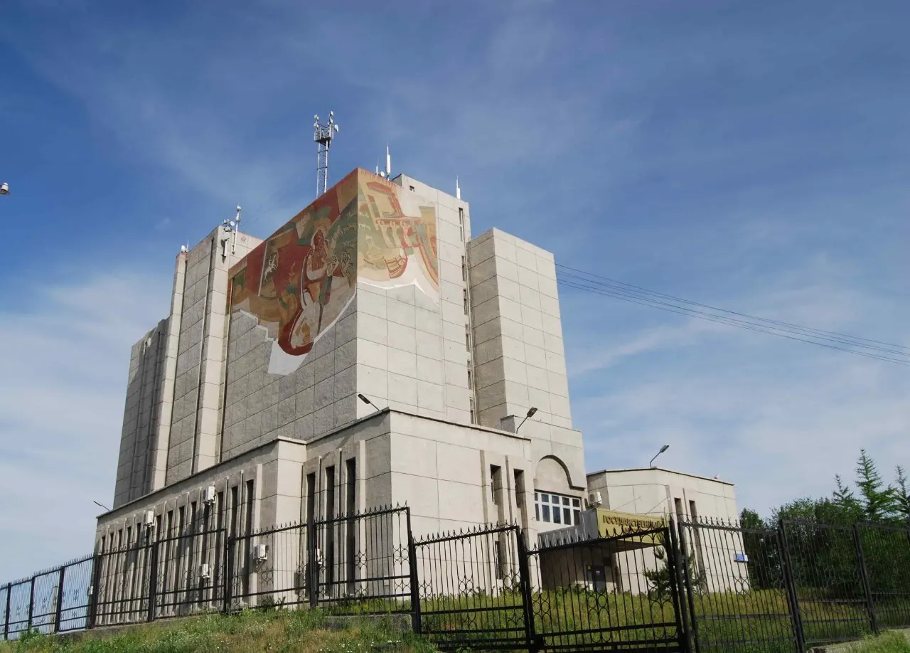 Новые правила позволяют закрывать несекретные архивы и ограничивать доступ к делам репрессированных. Разбираемся, как это работает и зачем это делают.