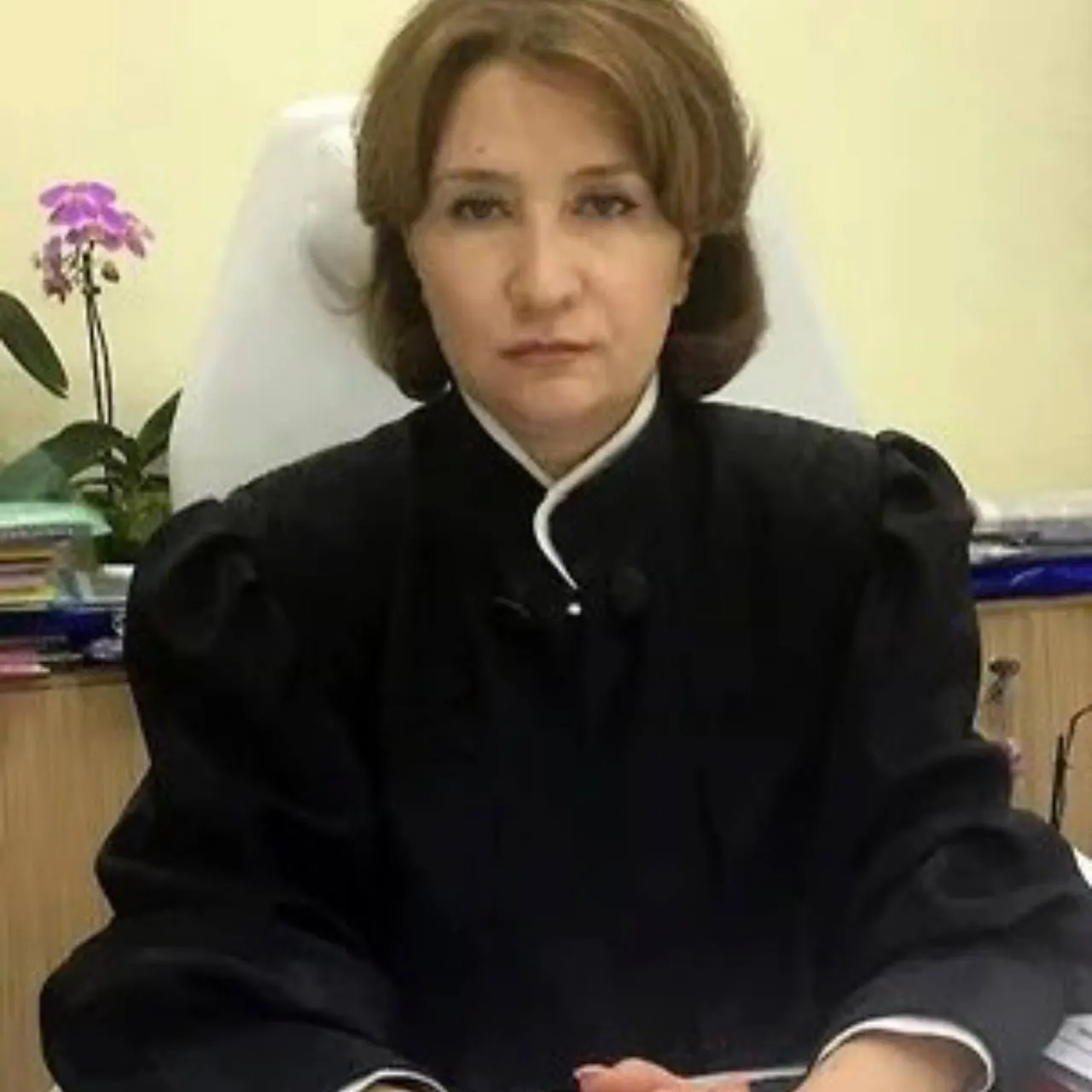 Октябрьский районный суд Краснодара возобновит слушания по антикоррупционному иску Генпрокуратуры о передаче государству имущества бывшей судьи Елены Хахалевой и связанных с ней лиц; к делу добавлены пять новых ответчиков.