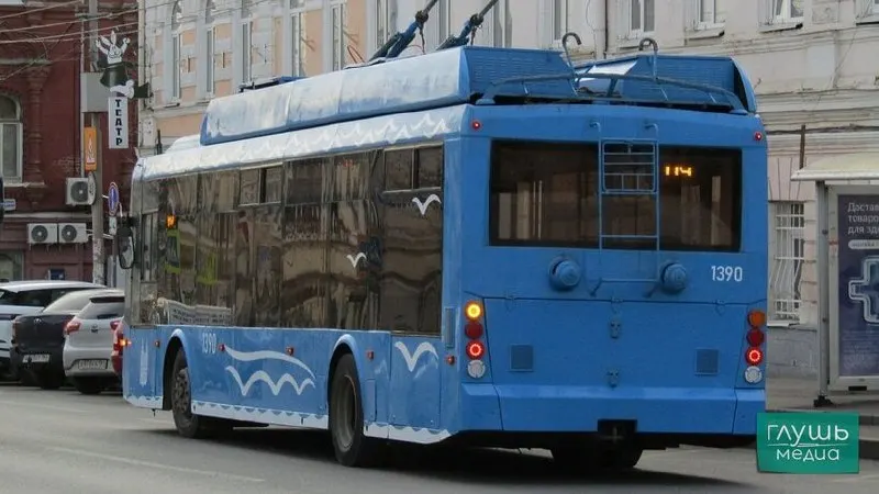 Минтранс РФ одобрил заявку региона на покупку 42 автобусов (26 для Саратова, 16 для Балашова) и субсидию на дополнительные 11 транспортных средств, включая один троллейбус для Энгельса; на закупку планируют направить 197 млн рублей.