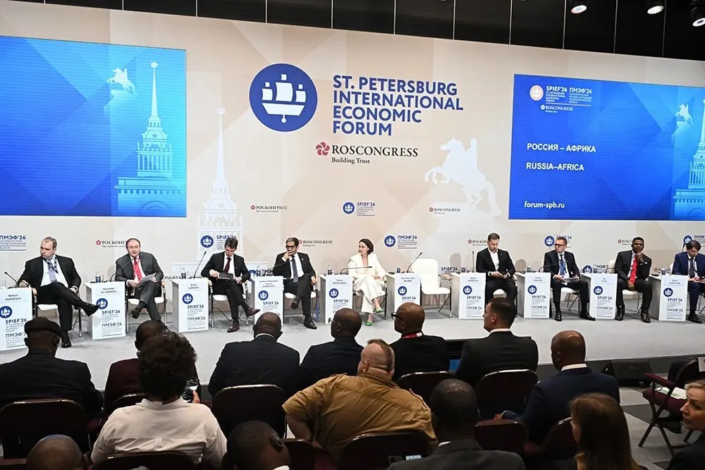 На Петербургском экономическом форуме обсуждали укрепление связей с Африкой: рост товарооборота, визиты лидеров и помощь в преодолении энергетического дефицита — от малых электростанций до цифровых решений.