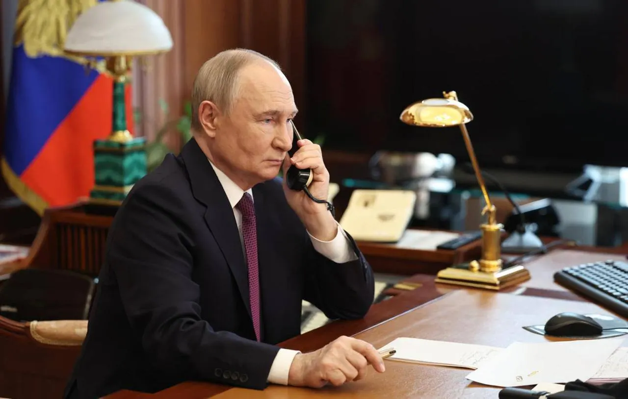Закон позволяет арестовывать имущество граждан, покинувших Россию, если они осуждены по ряду статей — от распространения «фейков» и нарушений в сфере связи до «дискредитации» армии. Документ внесён Государственным советом Татарстана и опубликован на официальном портале правовой информации.