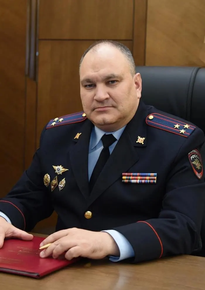 Краткая биография: год рождения, образование, служебный путь и обстоятельства назначения Константина Кремнева на должность и.о. начальника полиции Волгоградской области.