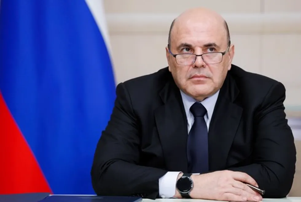 По данным утечек, в 2022 году Наталия Стенина положила в Газпромбанк 12 миллиардов рублей — сумма многократно превышает официальные доходы и предыдущие поступления; в материалах также описываются связи с бизнесменами и зарубежный бизнес.
