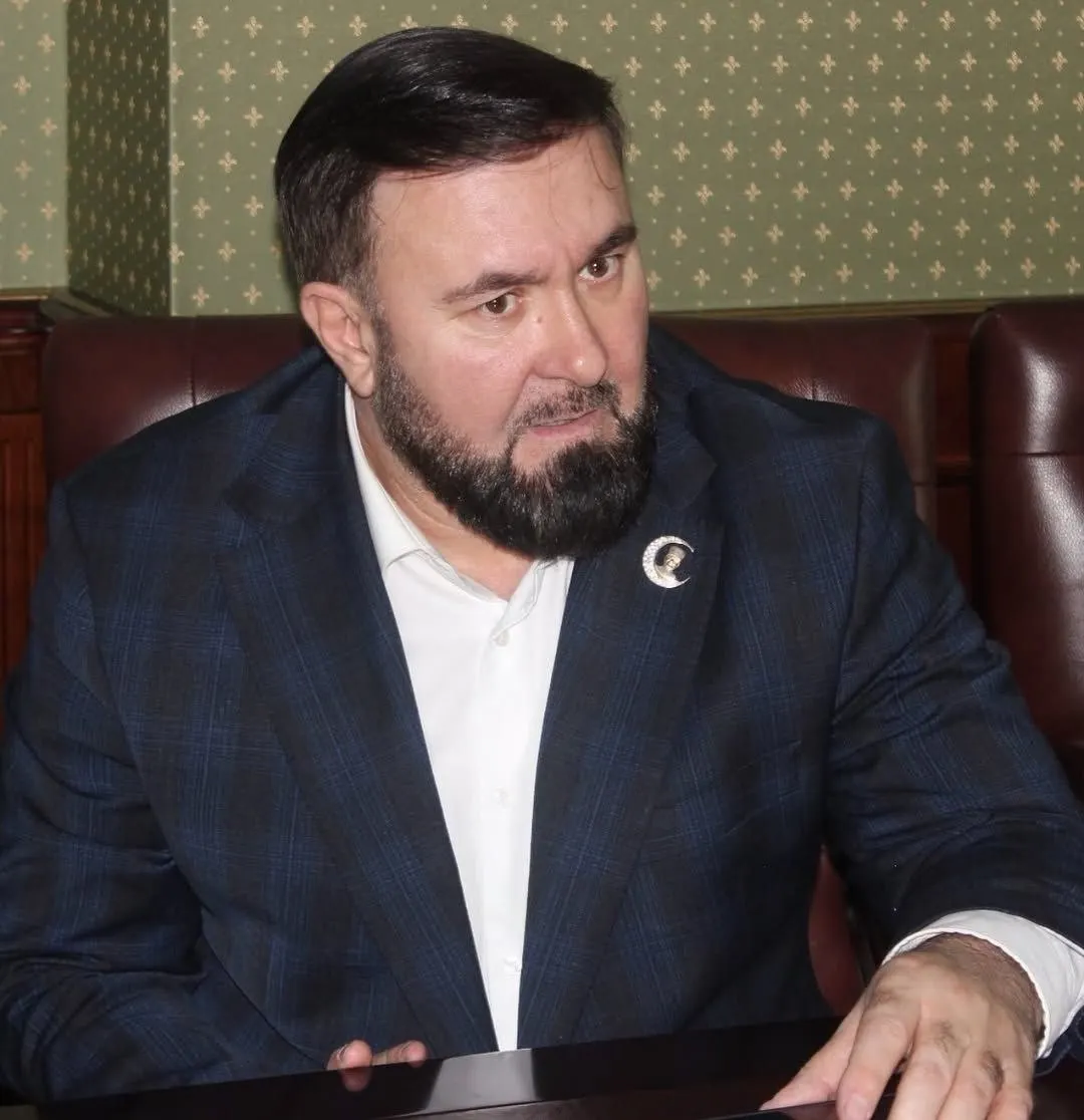 По распоряжению от 26 июня Мансур Солтаев получил грамоту за заслуги в укреплении законности и защите прав граждан. Солтаев стал омбудсменом Чечни в 2021 году; ранее его критиковали за давление на правозащитников и публикации, связанные с делом Седы Сулеймановой.