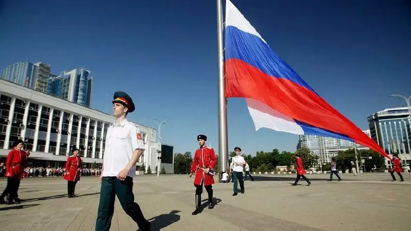 12 июня в Краснодаре запланировано более 100 событий — концерты, выставки, автопробег, флешмобы и семейные активности в парках и библиотеках.