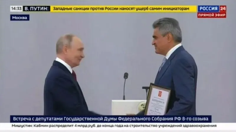 На церемонии награждения депутатов в Кремле 27 июля лидер партии «Новые люди» Алексей Нечаев поблагодарил президента за оценку работы и заявил, что необходимо усилить усилия для победы в специальной военной операции.