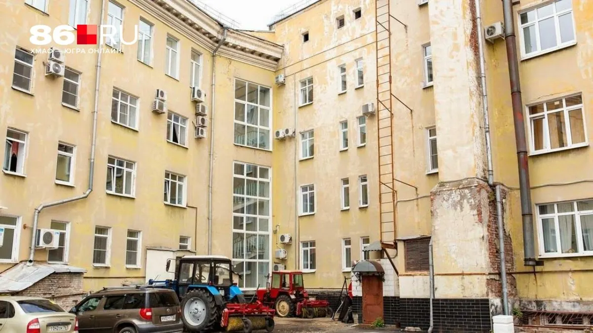 Госдума отметила, что вопросы переустройства придомовой территории, в том числе организация парковки, решаются на общем собрании собственников.