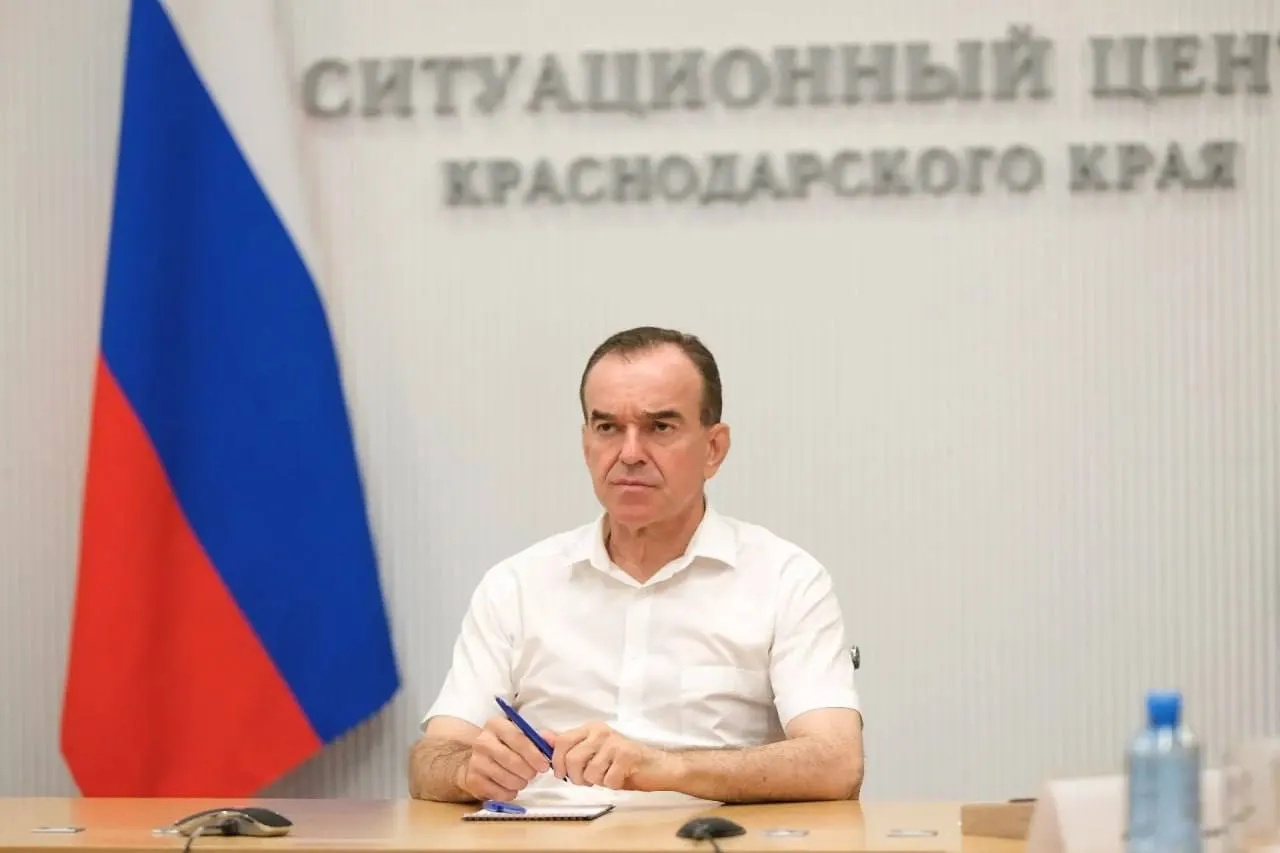 Глава региона обратился в правительство с просьбой увеличить ежемесячные поставки дизеля и бензина для своевременной уборки урожая — дефицит сохраняется в ряде районов края.