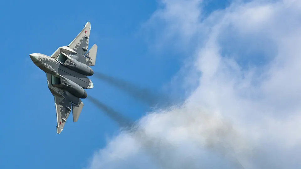 Минпромторг требует от АО «Авиационная и морская электроника» выплатить 257,1 млн рублей неустойки по контракту «Дисплей-И7»: третий этап работ не выполнен более шести лет. Одновременно снизились государственные цели и финансирование программ по импортозамещению электронной продукции.
