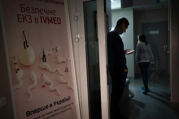 Депутаты единогласно приняли поправки в закон «О ветеранах»: вспомогательные репродуктивные технологии, включая экстракорпоральное оплодотворение, станут бесплатными для определённых категорий родственниц погибших и инвалидов боевых действий.