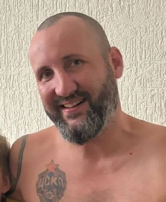 Вечером 27 июля у Тургеневского моста один из двух прыгнувших в воду мужчин не вышел на берег — разыскивается Сергей Власов. Просьба сообщать любую информацию по указанным телефонам.