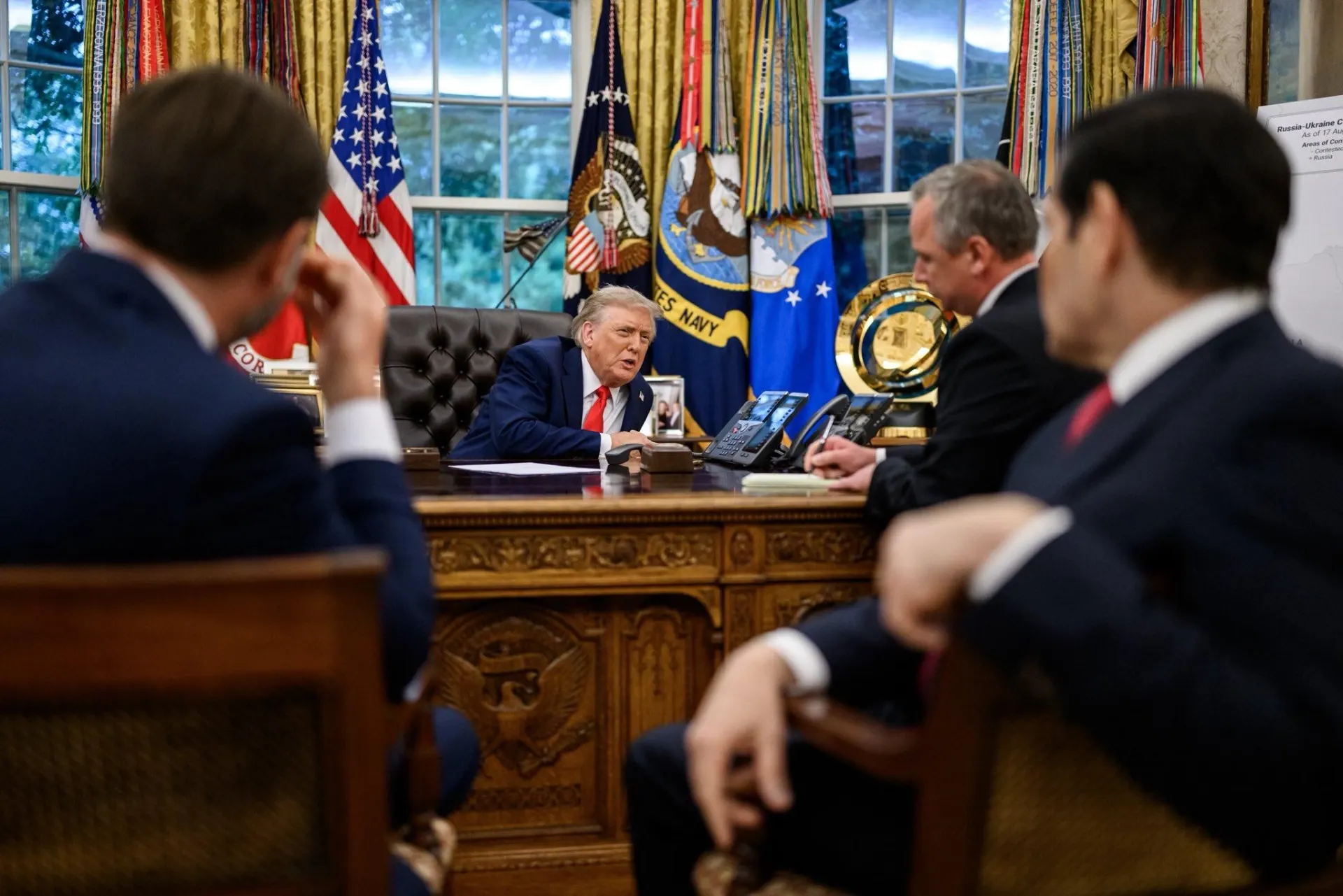 4 июля Дональд Трамп провёл телефонные беседы с президентами Украины и России — обсуждали боевые действия, поддержку и дальнейшие дипломатические контакты.