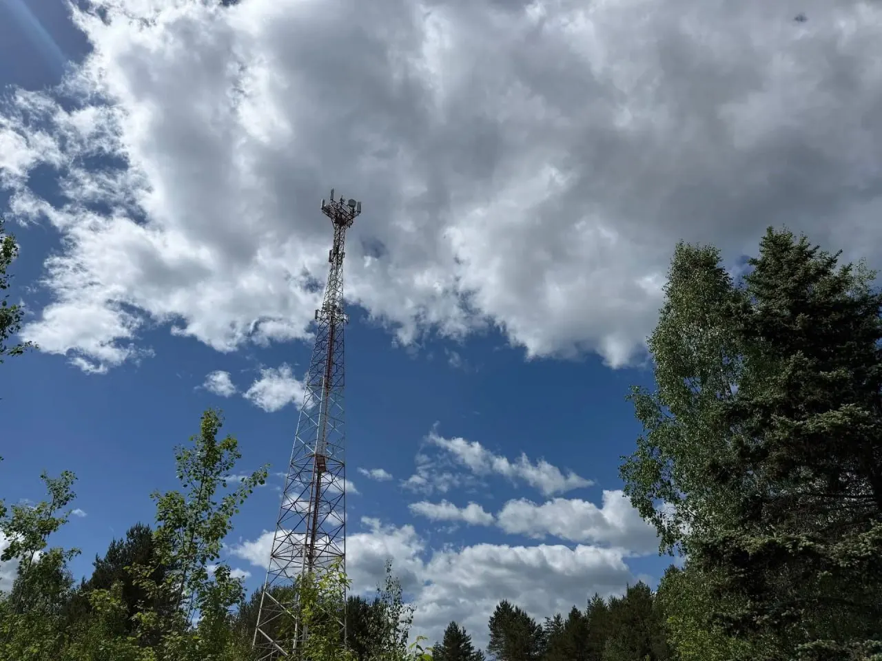 На Кубани продолжается масштабная развёртка сетей LTE: уже работают 20 станций, до конца года планируется установка свыше 100 базовых узлов ИРТЕЯ.