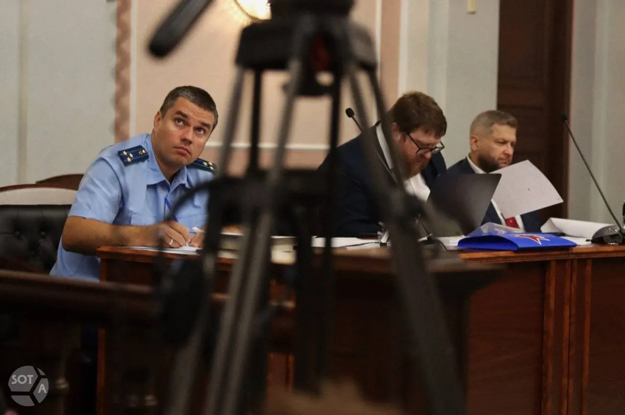 Прокурор Верховного суда заявил об основаниях для удовлетворения иска о снятии партии «Яблоко» с выборов в Госдуму, сославшись на нарушения в использовании интеллектуальной собственности и данные финансового мониторинга.