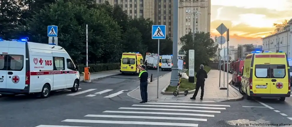 Вечером 1 августа у ресторана на Кудринской площади произошёл мощный взрыв. По данным телеграм-каналов и СМИ, возможной целью могли быть высокопоставленные военные — в том числе главнокомандующий ВКС Александр Чайко. Пятеро человек погибли, следствие рассматривает версию теракта.
