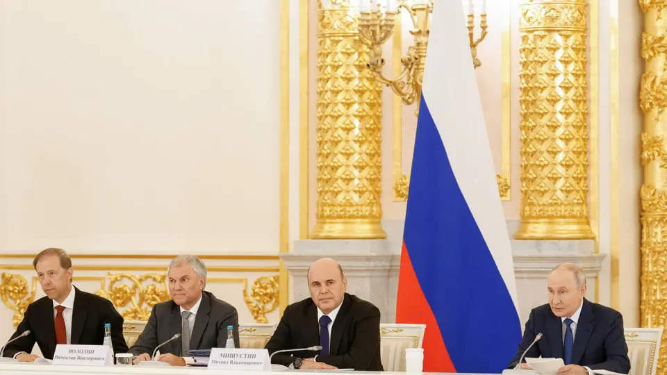 Правительство обсуждает меры по трудоустройству вернувшихся с фронта: квоты на найм и поддержка ветеранов.