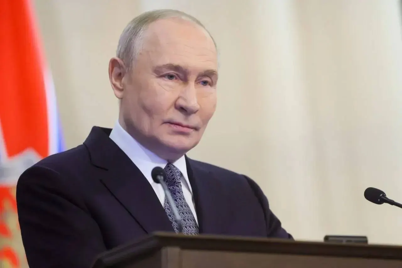 Президент поздравил десантников, подчеркнув их героизм и вклад в обеспечение обороноспособности и безопасности страны.
