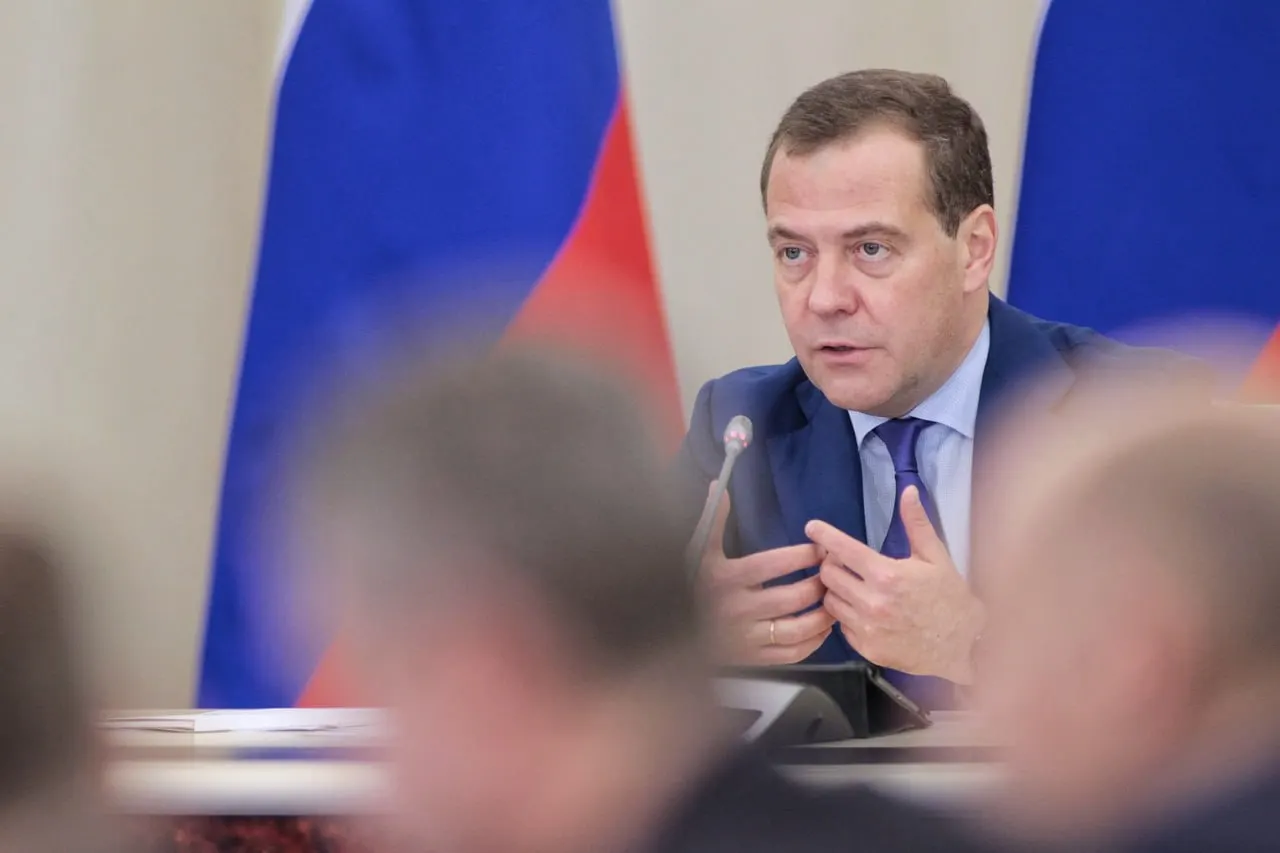 После начала СВО идеологическое противостояние с Западом продолжится на российских условиях, заявили в политическом кругу.