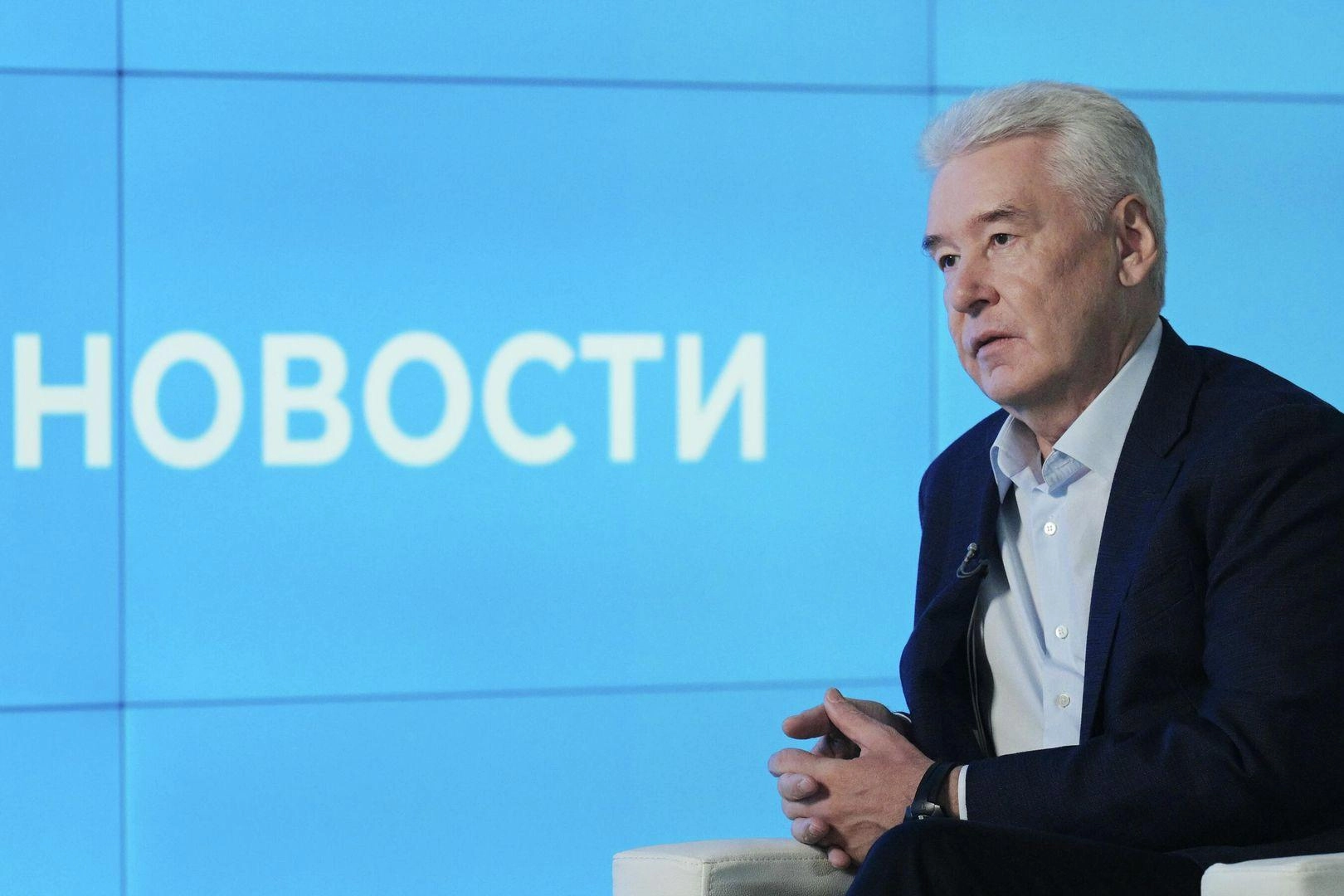 Мэр Москвы объяснил, почему сохранение устойчивой мирной экономики важнее призывов мобилизовать экономику ради войны.