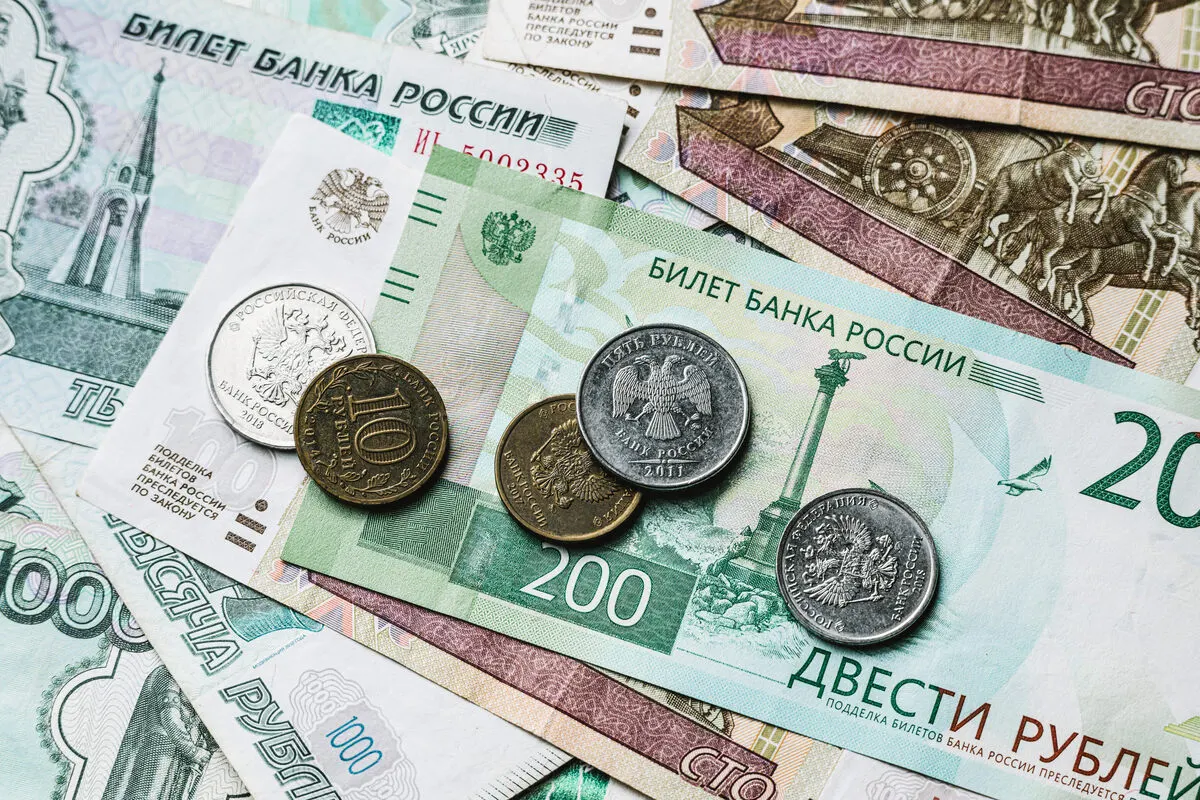 Правительство разрешило повышение платы за ЖКУ выше запланированного в шести регионах с октября. Рост варьируется по регионам: максимальный — в Кемеровской области, сильнее всего — в Якутии и Краснодарском крае.