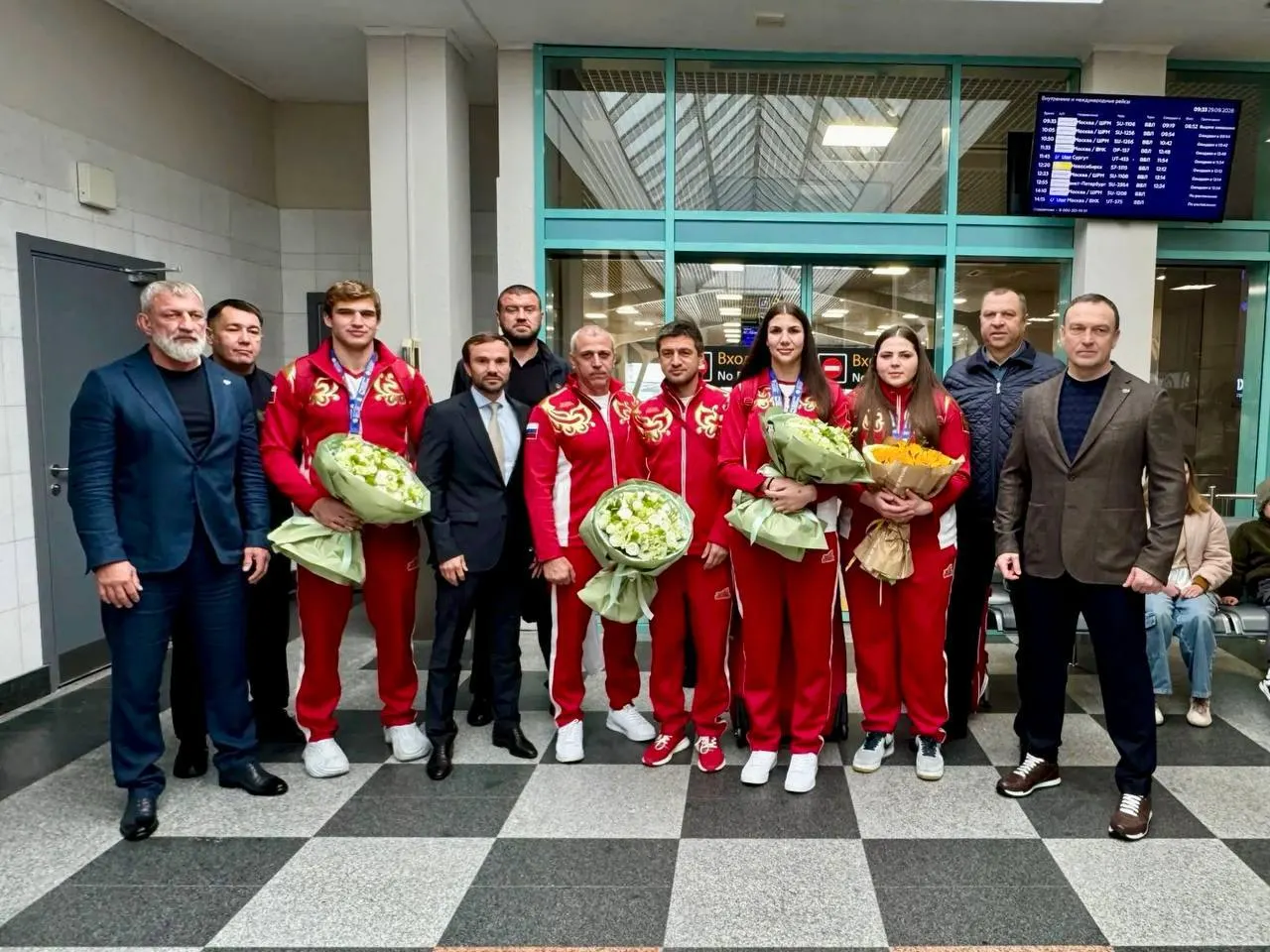 Боксёры Краснодарского края вернулись домой после выступления на чемпионате Европы в Софии, завоевав пять медалей: золото, две серебра и две бронзы.