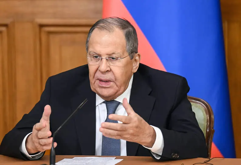 Министр иностранных дел заявил, что информационная война вокруг спецоперации в Украине будет продолжаться и усиливаться.