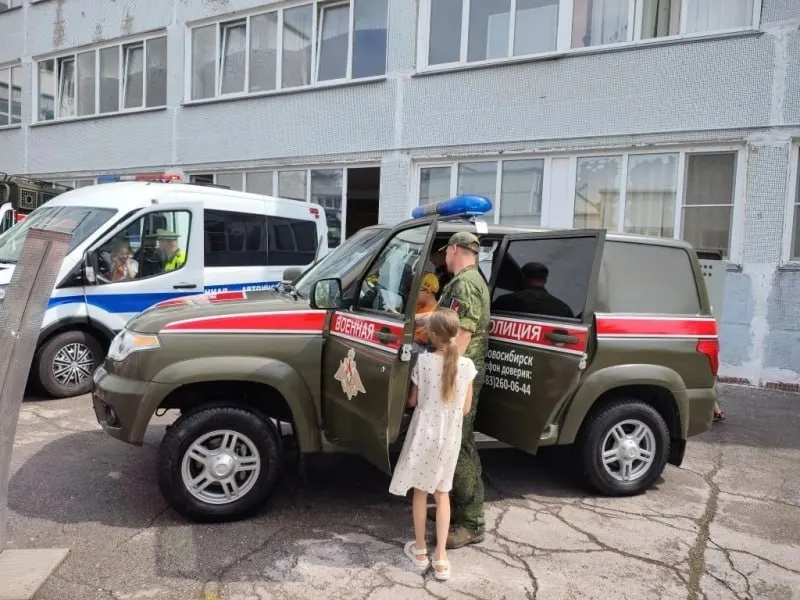 Минобороны предлагает расширить полномочия военной полиции: опрос граждан, проверку документов, обследование объектов, а также возможность действовать в гражданской одежде и вести дознание в отношении военнослужащих и граждан.