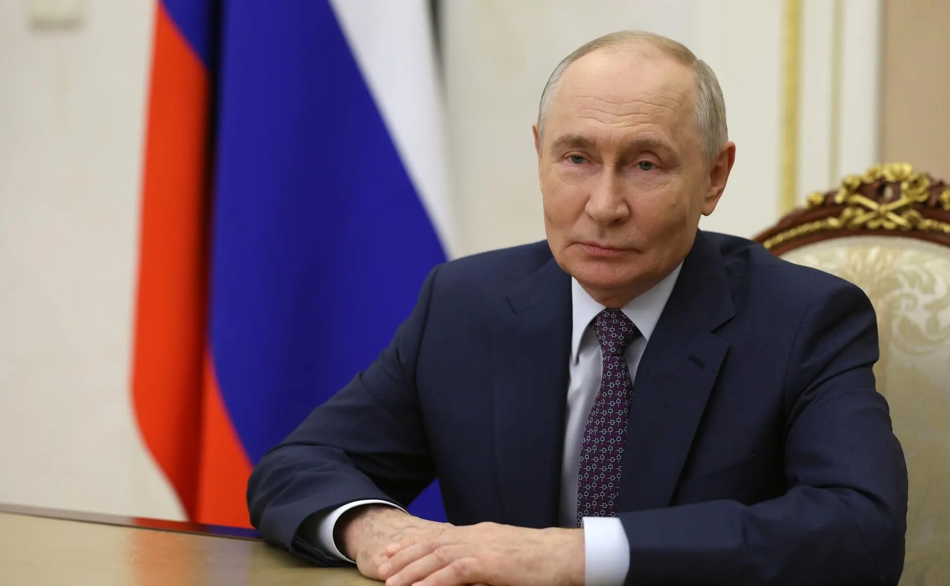 Президент России поздравил всех учителей с Днём учителя, подчеркнув важность их труда в образовании.