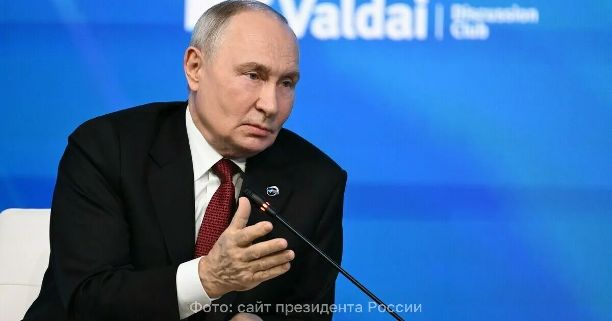Президент Владимир Путин сообщил, что россияне выстраивались в очереди на выборы, невзирая на угрозы со стороны Украины.