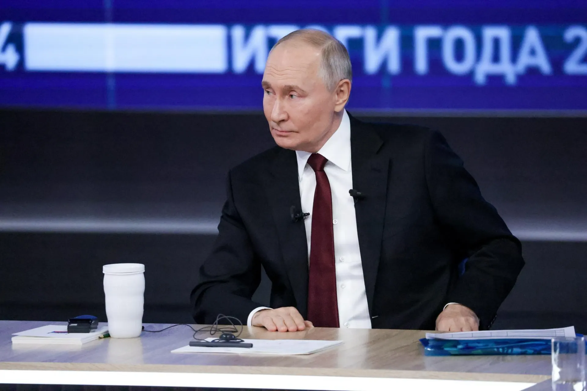 В Кремле озвучили планы проведения прямой линии с президентом в 2026 году; мероприятие планируется объединить с большой пресс-конференцией.